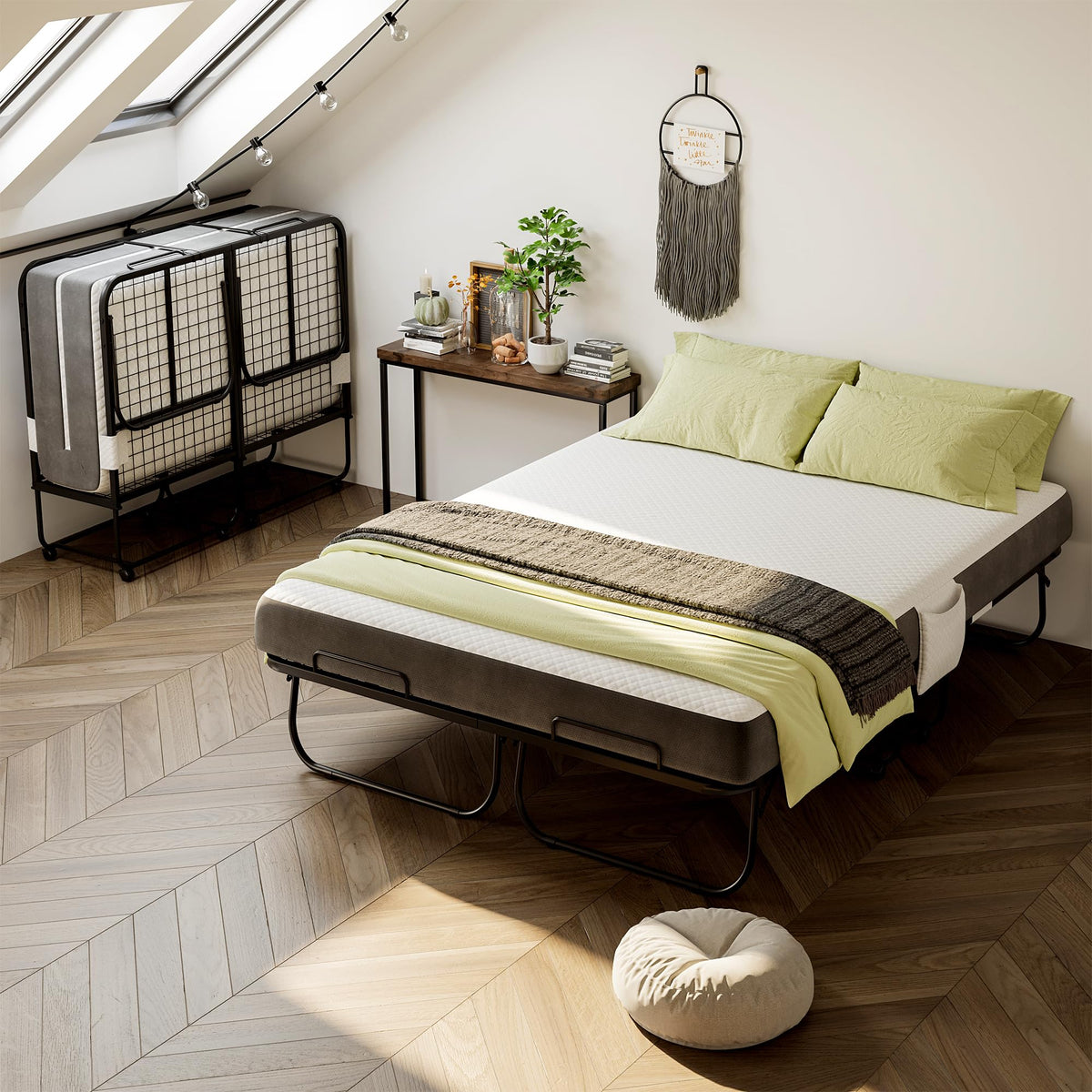 Full Size Folding Bed with Memory Foam Mattress Q42492