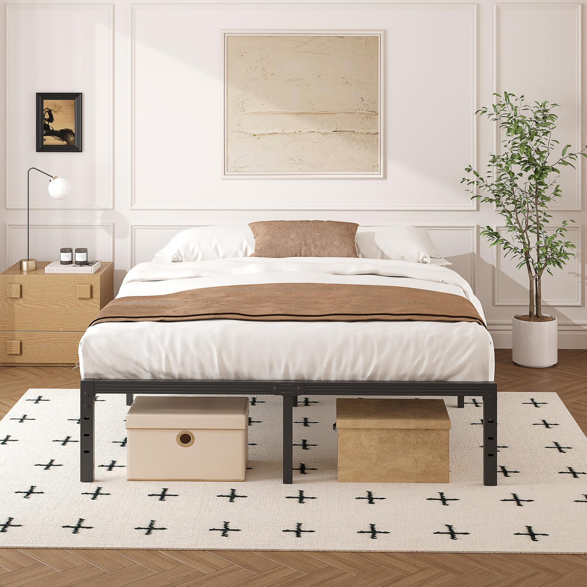 Queen Metal Platform Bed Frame M29810