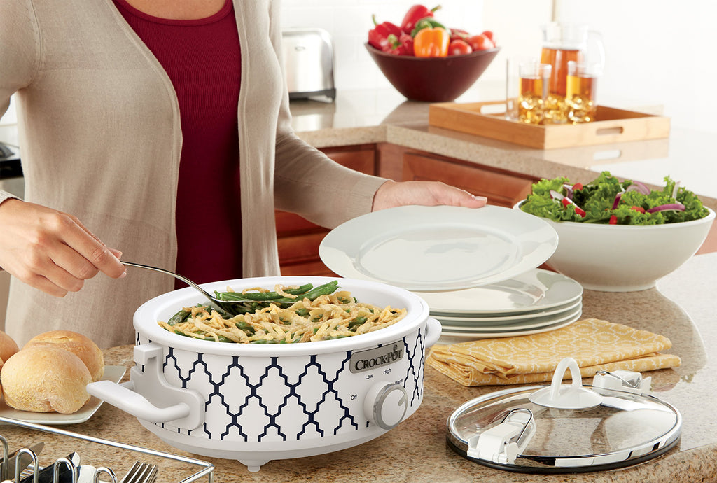 7 Quart Oval Manual Slow Cooker and 2.5 Quart Casserole Slow Cooker A4057